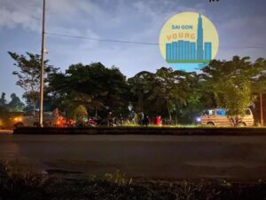 người đàn ông treo cổ sau nhà khách